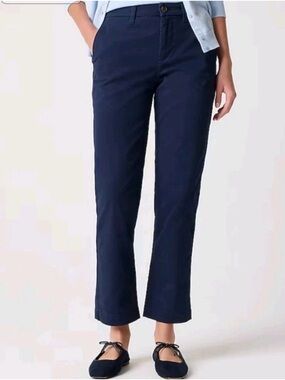J.Crew High-Rise Girlfriend
Chino Navy Blue